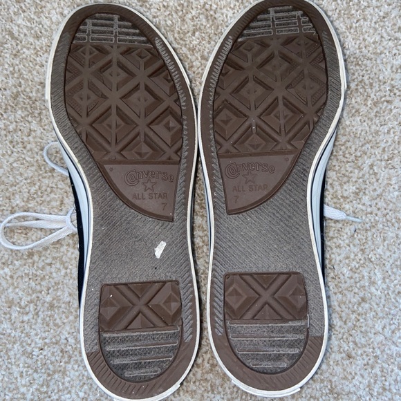 Classic Low-Top Converse - Picture 5 of 5